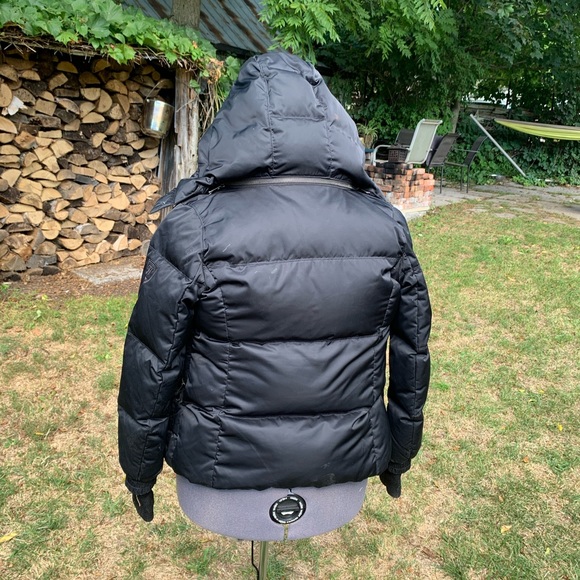 Tommy Hilfiger - Picture 2 of 7